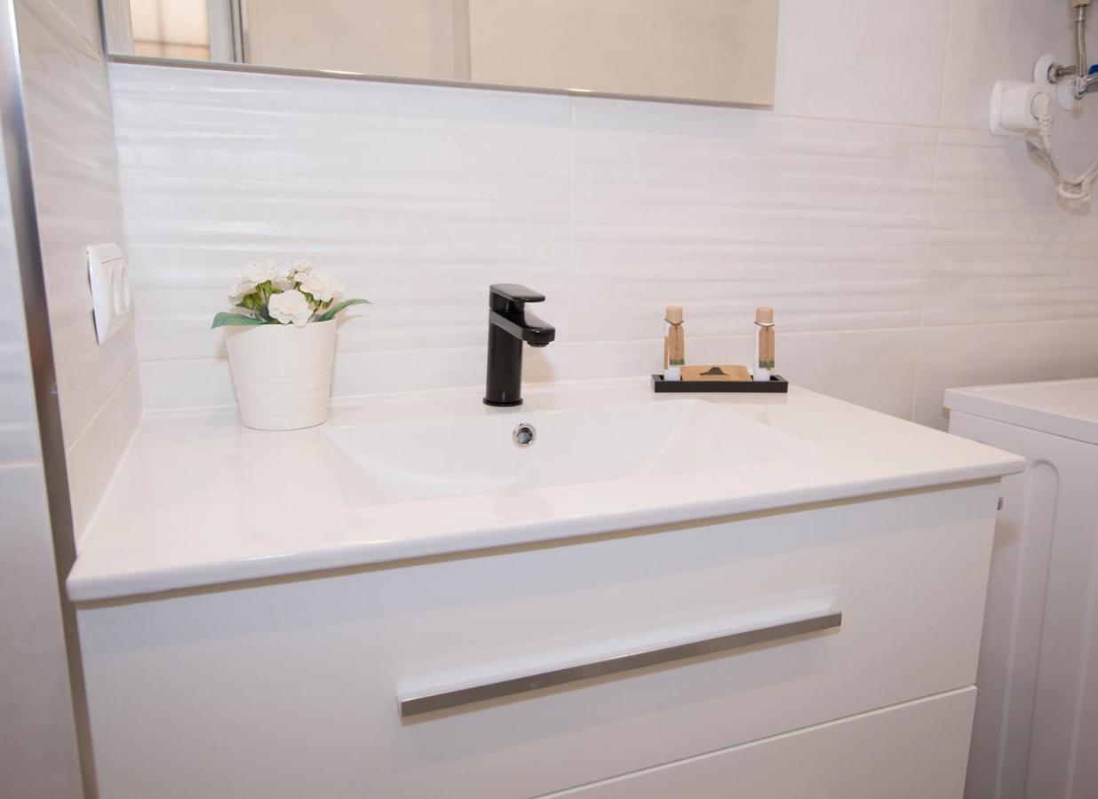 Cosy Apartment Close To Sea, Wifi, Air Cond كاليبي المظهر الخارجي الصورة